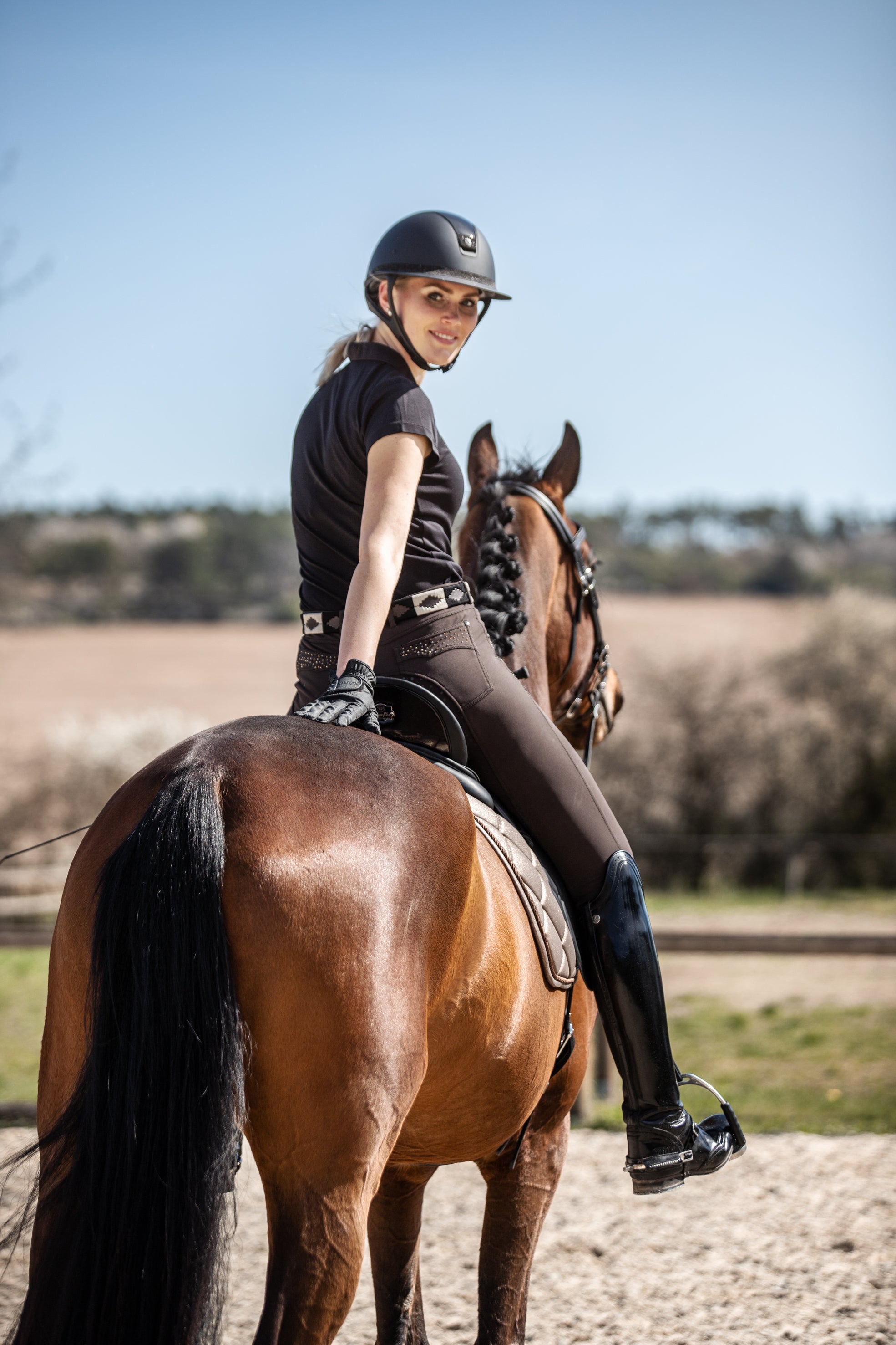 ENGLISH &amp; DRESSAGE